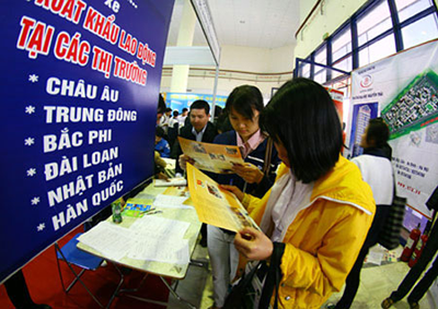 Năm 2013, Việt Nam đề ra mục tiêu đưa 85.000 lao động đi làm việc ở nước ngoài
