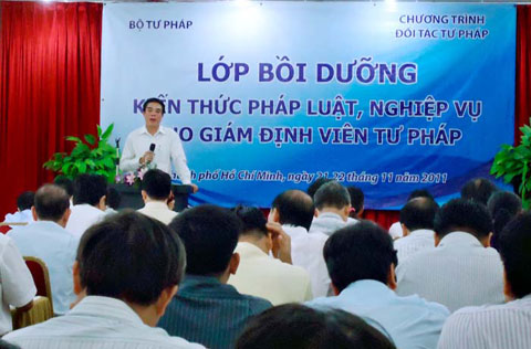 Bộ Tư pháp tổ chức lớp bồi dưỡng kiến thức pháp luật, nghiệp vụ GĐTP tại thành phố Hồ Chí Minh