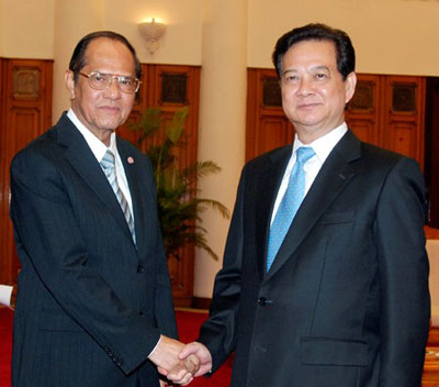 Thủ tướng Nguyễn Tấn Dũng tiếp Chủ tịch Ủy ban Chống tham nhũng Quốc gia Thái Lan Panthep Klanarongran