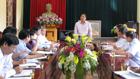 Đồng chí Nguyễn Sỹ, Phó Bí thư Thường trực, Chủ tịch HĐND tỉnh, Trưởng Ban Chỉ đạo chủ trì Hội nghị