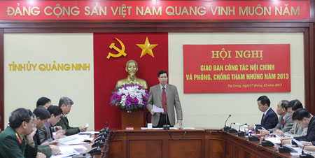 Đồng chí Nguyễn Đức Long, Phó Bí thư Tỉnh ủy, Chủ tịch HĐND tỉnh phát biểu chỉ đạo và chủ trì hội nghị