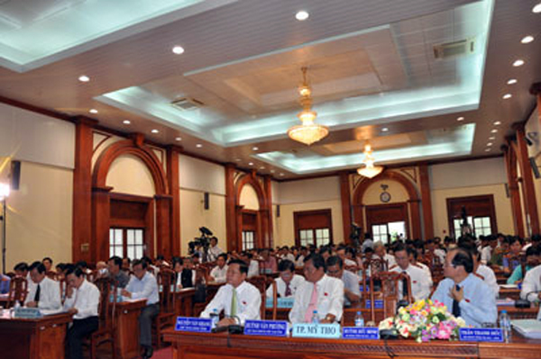 Các đại biểu tham dự Kỳ họp thứ 11 Hội đồng nhân dân tỉnh Tiền Giang khóa VIII 