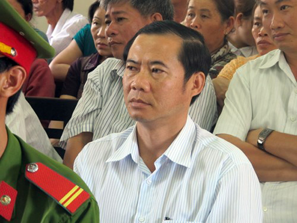 Đồng chí  Nguyễn Thái Học, Trưởng Ban Nội chính Tỉnh ủy Phú Yên dự phiên tòa xét xử 5 công an dùng nhục hình 