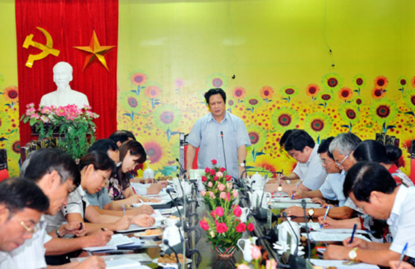 Đồng chí Bí thư Tỉnh ủy làm việc với lãnh đạo thành phố Tuyên Quang
