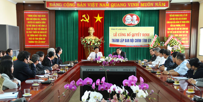 Các đại biểu tham dự Lễ công bố Quyết định thành lập Ban Nội chính Tỉnh ủy Lâm Đồng