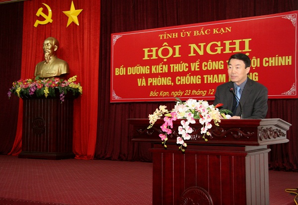 Đồng chí Nguyễn Doãn Khánh, Ủy viên Trung ương Đảng, Phó trưởng Ban Nội chính Trung ương chỉ đạo Hội nghị