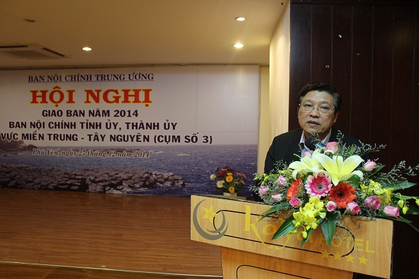 Đồng chí Phan Đình Trạc, Ủy viên Trung ương Đảng, Phó trưởng Ban Nội chính Trung ương phát biểu tại Hội nghị