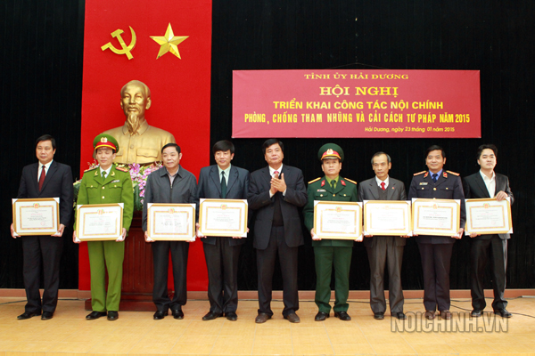 Ban Thường vụ, Ban Nội chính Tỉnh ủy Hải Dương tặng Bằng khen, Giấy khen cho tập thể, cá nhân có thành tích xuất sắc năm 2014.