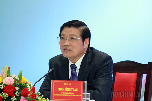 Đồng chí Phan Đình Trạc, Ủy viên Trung ương Đảng Phó trưởng Ban Thường trực chủ trị Hội nghị