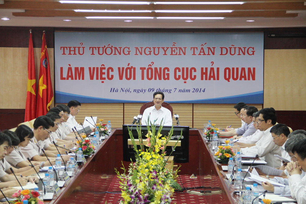 Thủ tướng Chính phủ Nguyễn Tấn Dũng làm việc với Tổng cục Hải quan
