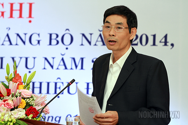 Đồng chí Lương Thanh Tâm, Bí thư Vụ Địa phương (Vụ VI) tham luận tại Hội nghị