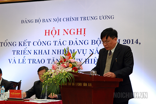 Đồng chí Nguyễn Tường Thuật, Bí thư chi Văn phòng Ban  tham luận tại Hội nghị