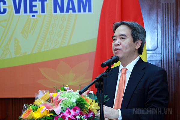  Đồng chí Nguyễn Văn Bình, Ủy viên Trung ương Đảng, Bí thư Ban cán sự đảng, Thống đốc Ngân hàng Nhà nước phát biểu tại buổi Lễ