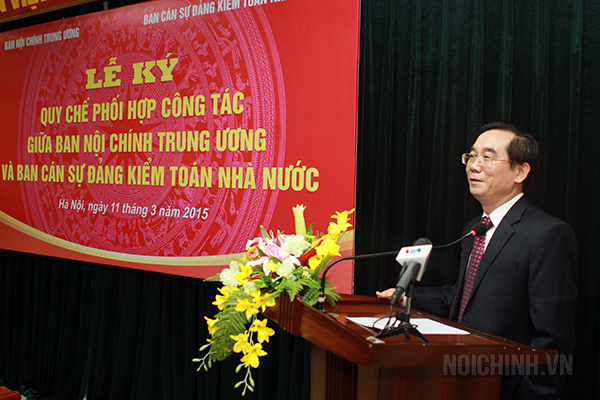 Đồng chí Nguyễn Hữu Vạn, Ủy viên Trung ương Đảng, Bí thư Ban cán sự, Tổng Kiểm toán Nhà nước phát biểu tại Lễ ký