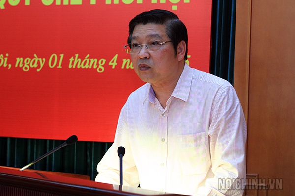 Đồng chí Phan Đình Trạc, Ủy viên Trung ương Đảng, Phó trưởng Ban thường trực Ban Nội chính Trung ương phát biểu tại Hội nghị