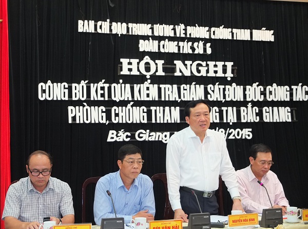 Đồng chí Nguyễn Hòa Bình, Ủy viên Trung ương Đảng, Viện trưởng Viện kiểm sát nhân dân tối cao, Ủy viên Ban Chỉ đạo Trung ương về phòng, chống tham nhũng phát biểu kết luận