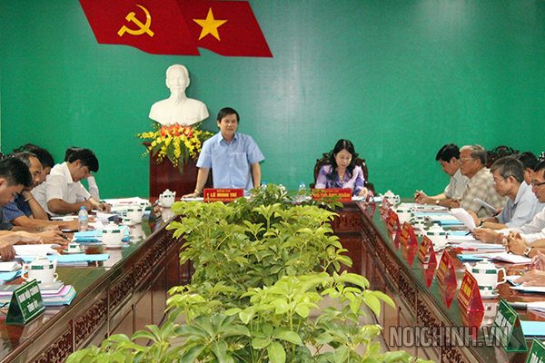 Đồng chí Lê Minh Trí, Phó Trưởng Ban Nội chính Trung ương phát biểu tại buổi làm việc