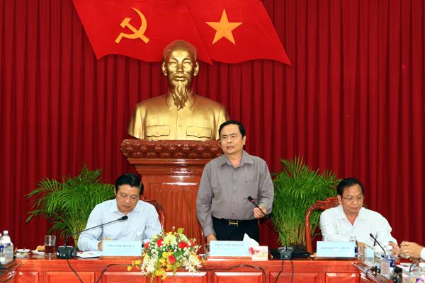 Đồng chí Trần Thanh Mẫn, Ủy viên Trung ương Đảng, Bí thư Thành ủy Cần Thơ phát biểu tại buổi làm việc
