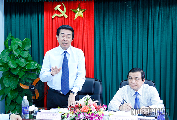 Đồng chí  Võ Văn Dũng Ủy viên Trung ương Đảng, Phó trưởng Ban Nội chính Trung ương phát biểu tại buổi làm việc với Ban Nội chính Tỉnh ủy Quảng Nam