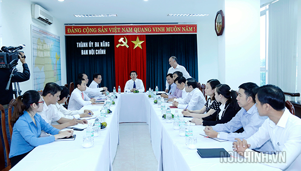 Đồng chí Võ Văn Dũng, ủy viên Trung ương Đảng, Phó trưởng Ban Nội chính Trung ương  làm việc với Ban Nội chính Thành ủy Đà Nẵng