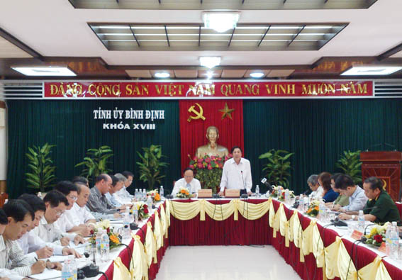 Đồng chí Nguyễn Bá Thanh, Ủy viên Trung ương Đảng, Phó trưởng ban thường trực Ban chỉ đạo Trung ương về phòng chống tham nhũng, Trưởng Ban Nội chính Trung ương làm việc với lãnh đạo tỉnh Bình Định, ngày 31-3-2014