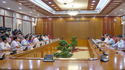 Bộ Chính trị, Ban Bí thư làm việc với Ban Thường vụ Tỉnh ủy Ninh Bình