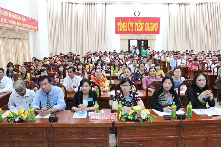 Các đại biểu dự Hội nghị của Tỉnh ủy Tiền Giang
