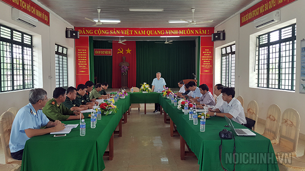 Đồng chí Nguyễn Văn Thông, Phó trưởng Ban Nội chính Trung ương làm việc với đồn Biên phòng cửa khẩu Mộc Bài, Huyện Bến Cầu, Tỉnh Tây Ninh