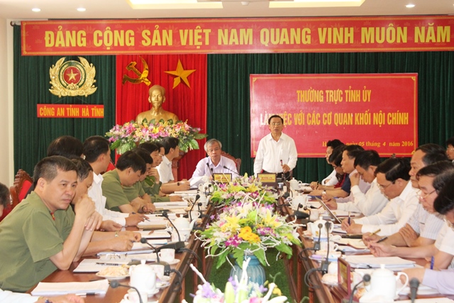 Thường trực Tỉnh ủy Hà Tĩnh làm việc với lãnh đạo Ban Nội chính Tỉnh ủy và các cơ quan khối nội chính
