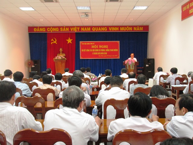Ban Nội chính Tỉnh ủy Tây Ninh vừa tổ chức Hội nghị sơ kết công tác nội chính và phòng, chống tham nhũng 6 tháng đầu năm 2016.