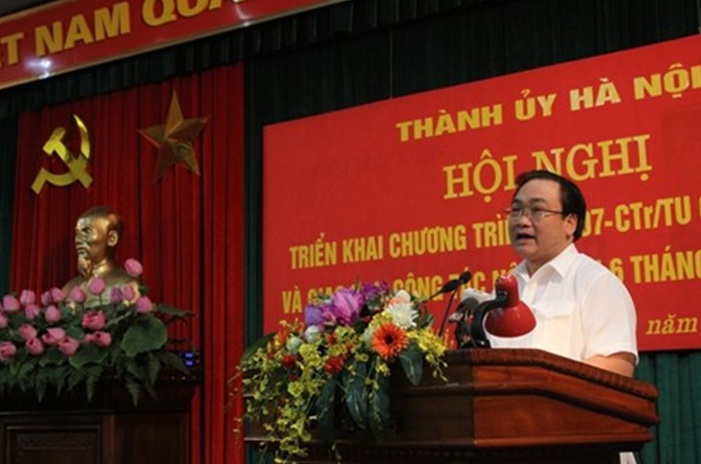 Bí thư Thành ủy Hà Nội Hoàng Trung Hải phát biểu chỉ đạo tại Hội nghị