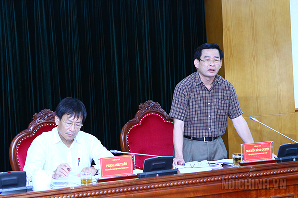 Đồng chí Nguyễn Đình Quyền, Viện trưởng Viện Nghiên cứu lập pháp  của Ủy ban Thường vụ Quốc hội phát biểu tại Hội thảo