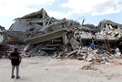 Đống đổ nát sau trận động đất kinh hoàng ở tỉnh tỉnh Rieti, Itlay. Nguồn: Rex/vietnamplus