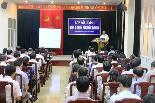 Ban Nội chính Tỉnh ủy Ninh Bình phối hợp với Sở Tư pháp và Thanh tra tỉnh tổ chức lớp bồi dưỡng nghiệp vụ về công tác phòng, chống tham nhũng