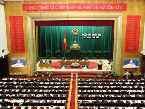 Kỳ họp thứ sáu, Quốc hội khóa XIII thông qua Hiến pháp năm 2013 ngày 28-11-2013. (Ảnh TTXVN)