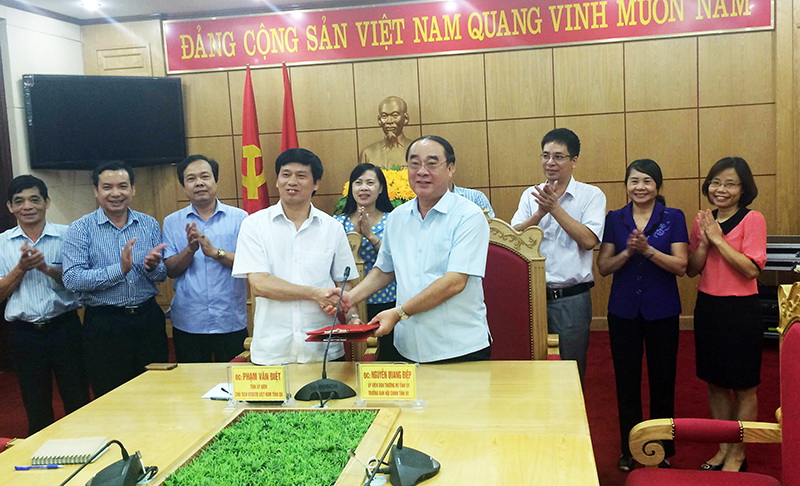 Ban Nội chính Tỉnh ủy Quảng Ninh và Ủy ban Mặt trận Tổ quốc tỉnh ký Quy chế phối hợp, tháng 8-2016