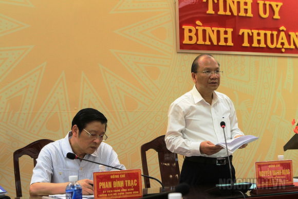 Đồng chí Nguyễn Mạnh Hùng, Ủy viên Trung ương Đảng, Bí thư Tỉnh ủy, Chủ tịch HĐND tỉnh Bình Thuận phát biểu tại buổi làm việc