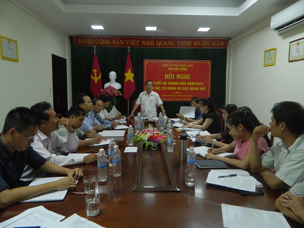 Đồng chí Hồ Văn Hải, Trưởng Ban Nội chính Tỉnh ủy phát biểu chỉ đạo Hội nghị