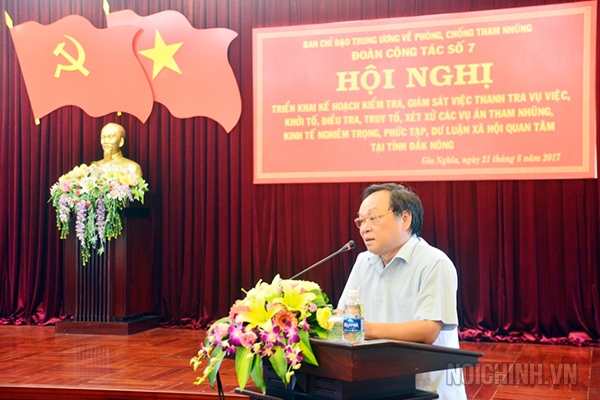 Đồng chí Lê Diễn, Bí thư Tỉnh ủy, Chủ tịch HĐND tỉnh Đắk Nông phát biểu tại Hội nghị