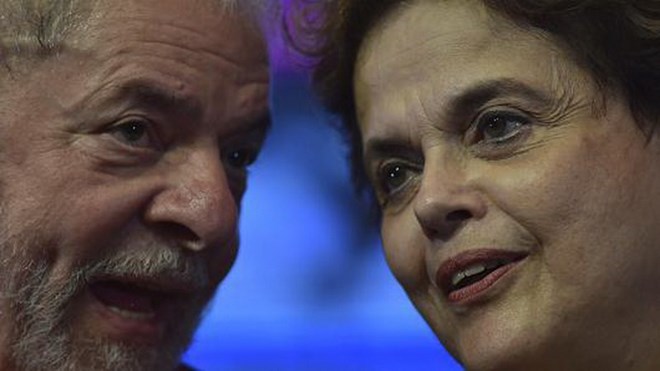 Cựu Tổng thống Dilma Rousseff (phải) và Luiz Inacio Lula da Silva