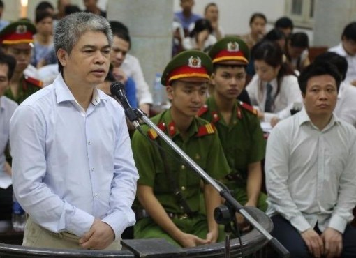 Bị cáo Nguyễn Xuân Sơn và Hà Văn Thắm tại phiên tòa