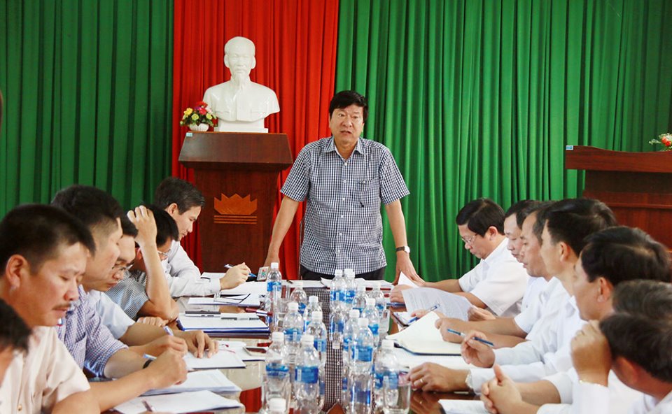 Đồng chí Nguyễn Văn Úy, Ủy viên Ban Thường vụ, Trưởng Ban Nội chính Tỉnh ủy, Phó Trưởng ban Thường trực Ban Chỉ đạo cải cách tư pháp tỉnh Đắk Nông phát biểu tại buổi làm việc