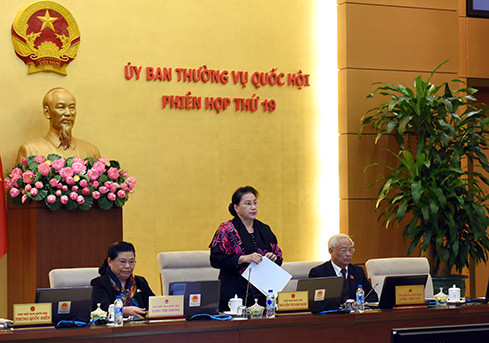 Chủ tịch Quốc hội Nguyễn Thị Kim Ngân chủ trì phiên họp