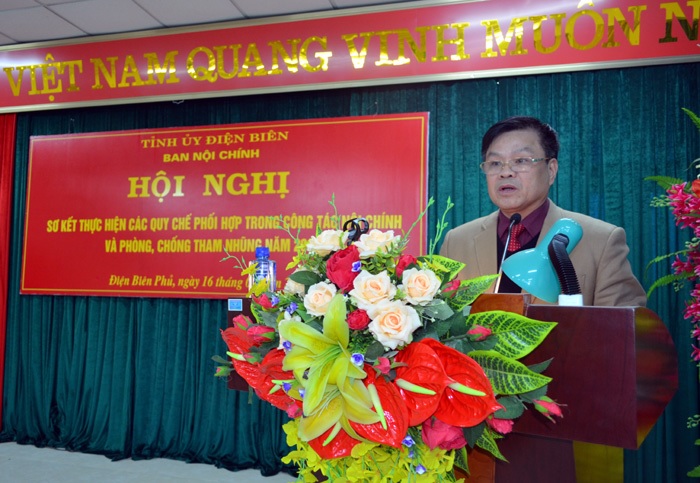 Đồng chí Lâm Văn Năm, Phó Bí thư Thường trực Tỉnh ủy phát biểu tại Hội nghị 