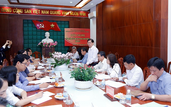 Đồng chí Nguyễn Tấn Tuân, Phó Bí thư Thường trực Tỉnh ủy Khánh Hòa phát biểu chỉ đạo tại Hội nghị