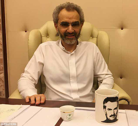 Hoàng thân Alwaleed bin Talal trả lời phỏng vấn hãng tin Reuters hôm 27-1