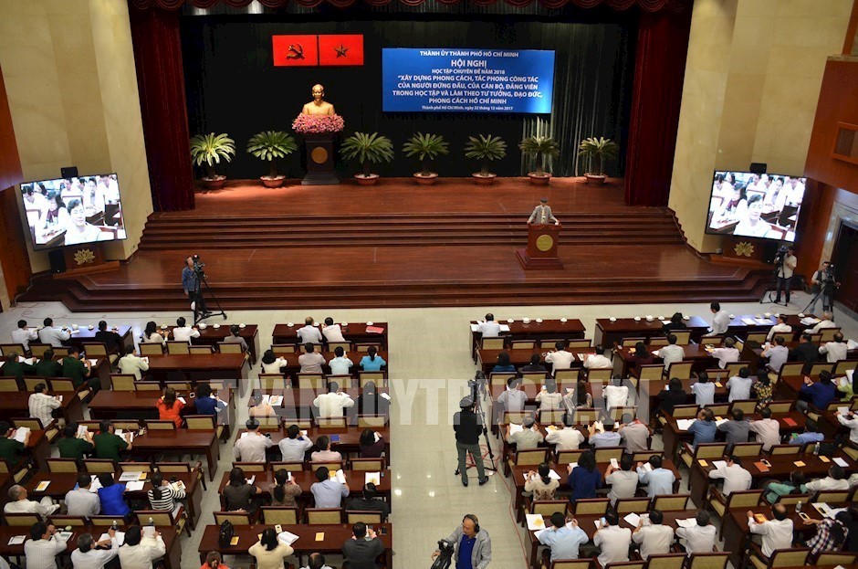 Hội nghị học tập chuyên đề năm 2018 “Xây dựng phong cách, tác phong công tác của người đứng đầu, của cán bộ, đảng viên trong học tập và làm theo tư tưởng, phong cách Hồ Chí Minh”