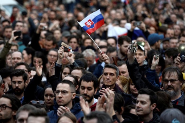 Người dân Slovakia xuống đường biểu tình chống tham nhũng