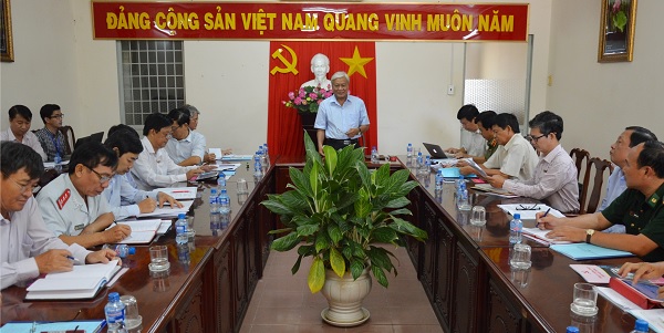Đồng chí Nguyễn Tôn Hoàng, Phó Bí thư Thường trực Tỉnh ủy phát biểu kết luận Hội nghị
