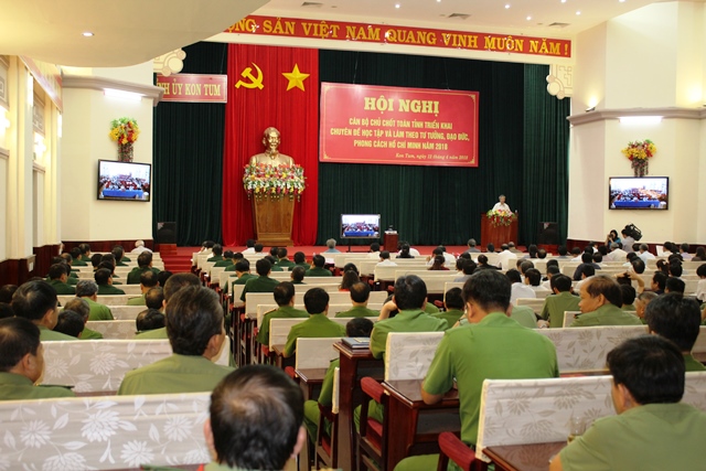 Hội nghị triển khai Chỉ thị 05-CT/TW về học tập và làm theo tư tưởng, đạo đức, phong cách Hồ Chí Minh chuyên đề năm 2018 tại điểm cầu tỉnh Kon Tum